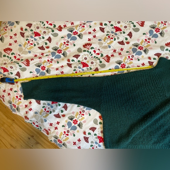 American Eagle Women's Textured Knit Half-Quarter Sweater in Dark Green, Size M - Picture 5 of 6